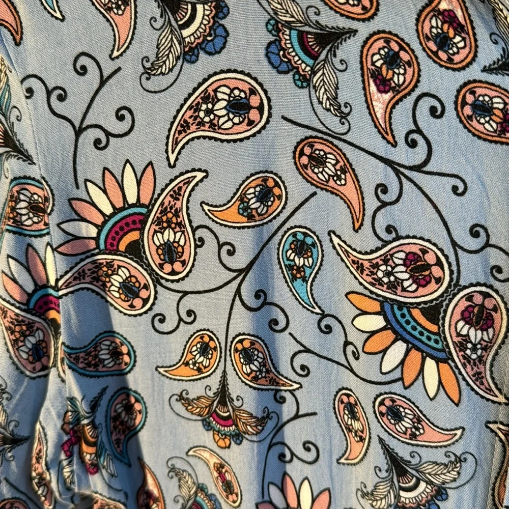 Baby blue paisley button up - Picture 2 of 3